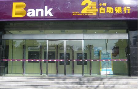西安亞格為銀行專(zhuān)業(yè)打造的感應(yīng)門(mén)