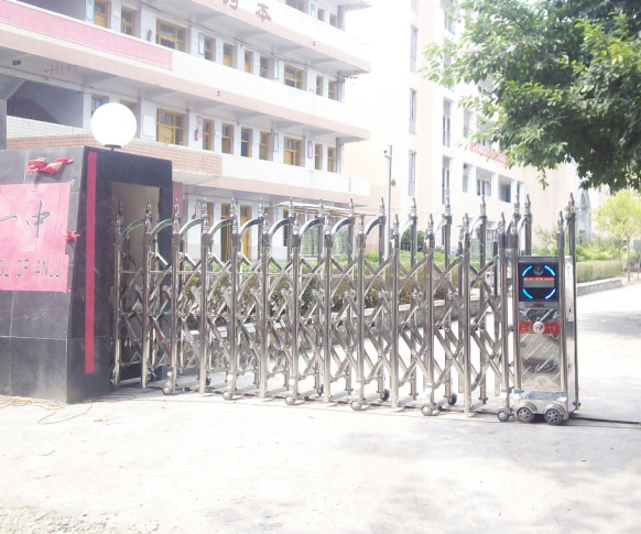 西安電動伸縮門